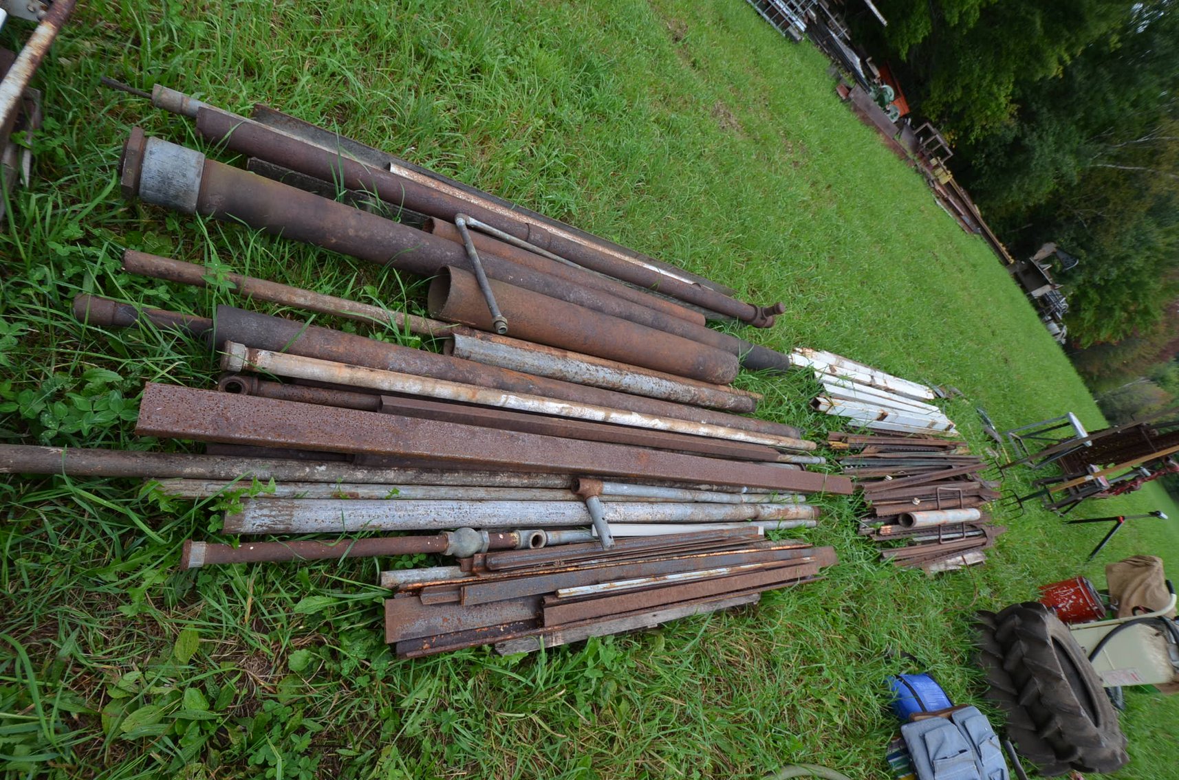 Image for ALLIS CHALMERS TRACTOR, WELDING & SHOP TOOLS, HORSE TACK, COLLECTIBLES, HOUSEHOLD & MORE!