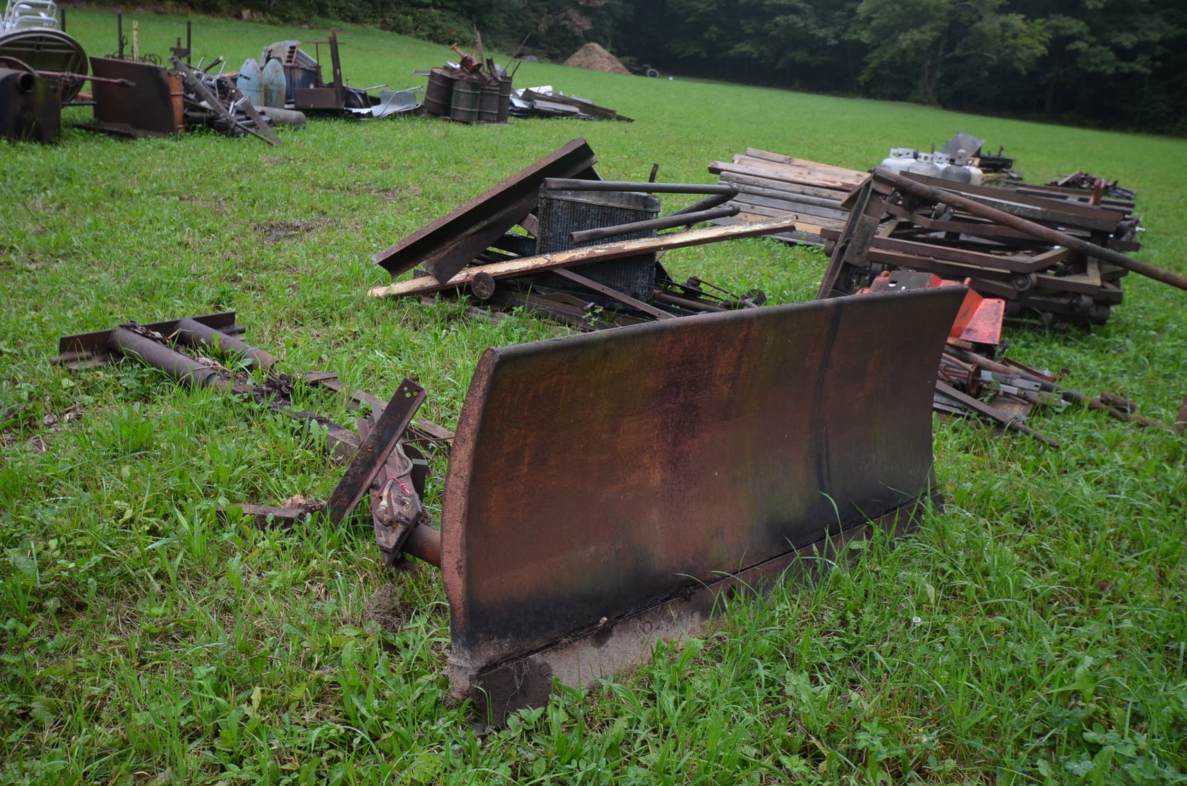 Image for ALLIS CHALMERS TRACTOR, WELDING & SHOP TOOLS, HORSE TACK, COLLECTIBLES, HOUSEHOLD & MORE!