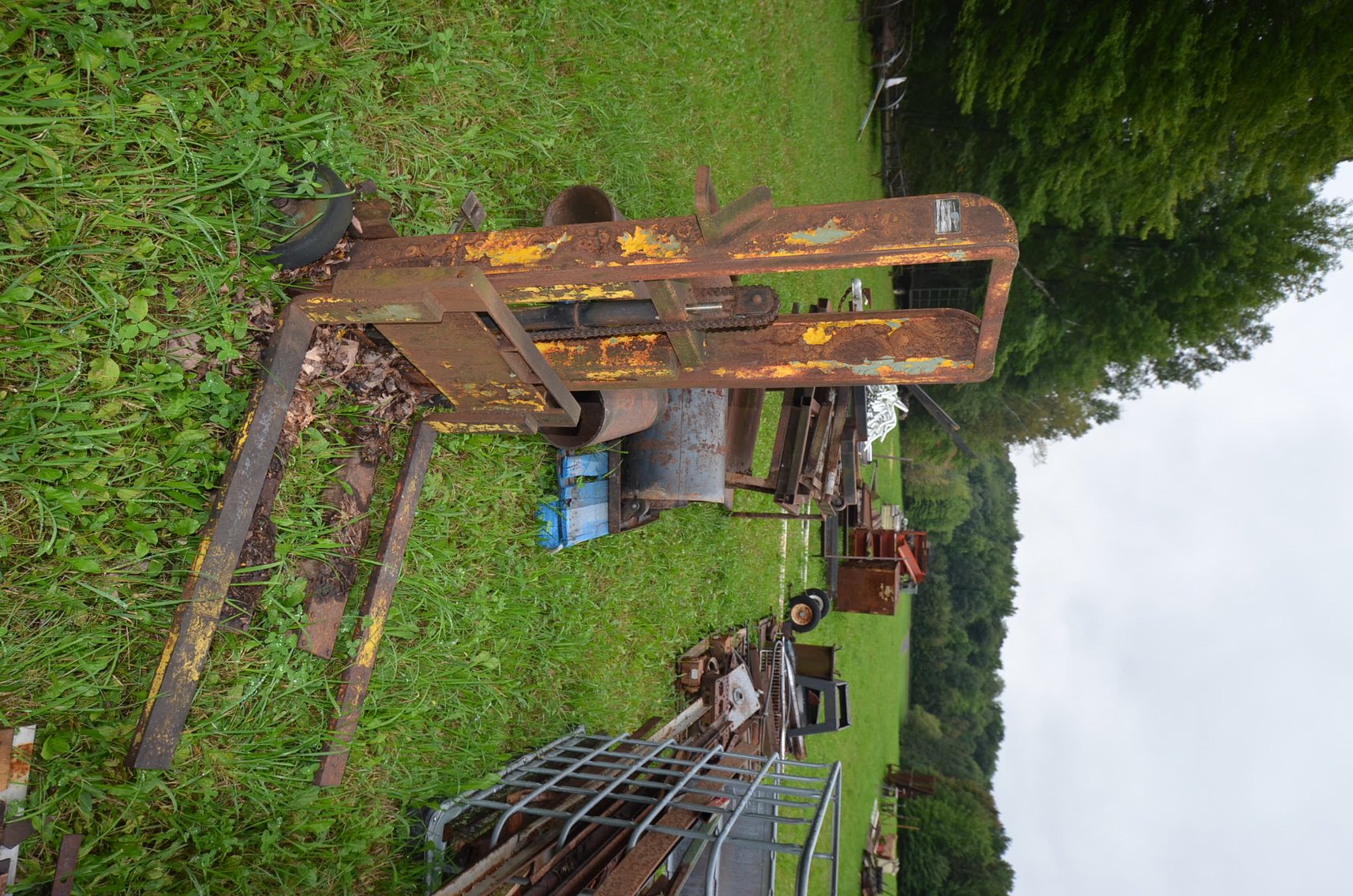 Image for ALLIS CHALMERS TRACTOR, WELDING & SHOP TOOLS, HORSE TACK, COLLECTIBLES, HOUSEHOLD & MORE!