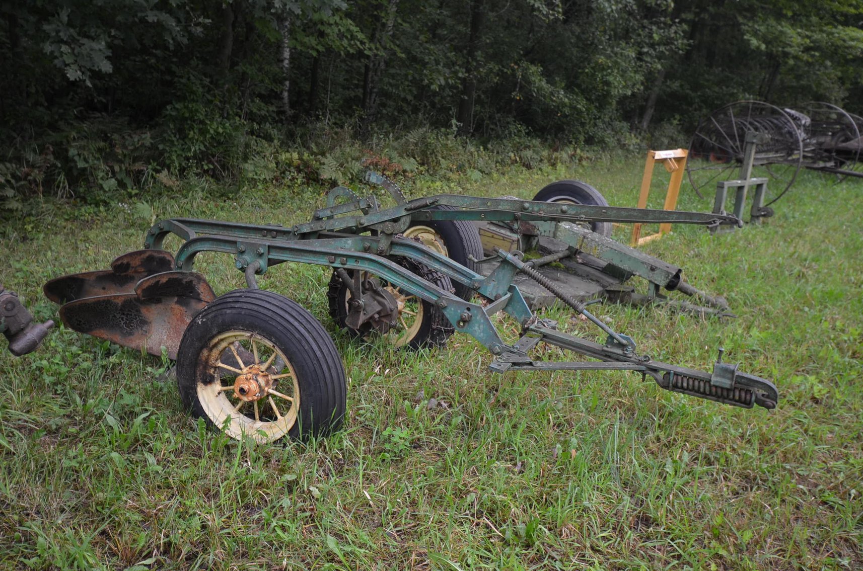Image for ALLIS CHALMERS TRACTOR, WELDING & SHOP TOOLS, HORSE TACK, COLLECTIBLES, HOUSEHOLD & MORE!