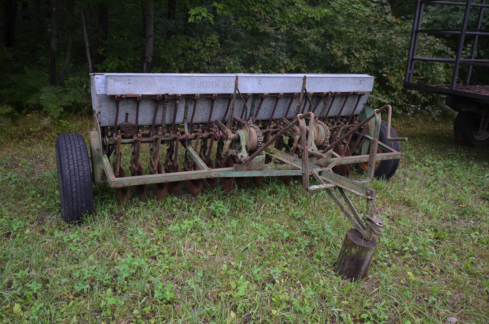 Image for ALLIS CHALMERS TRACTOR, WELDING & SHOP TOOLS, HORSE TACK, COLLECTIBLES, HOUSEHOLD & MORE!