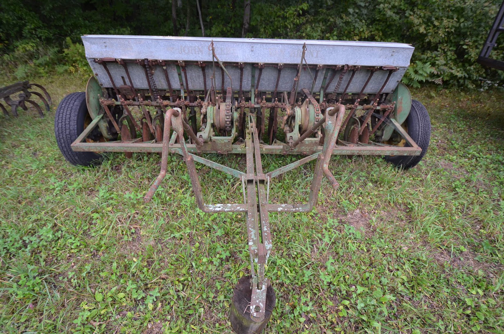 Image for ALLIS CHALMERS TRACTOR, WELDING & SHOP TOOLS, HORSE TACK, COLLECTIBLES, HOUSEHOLD & MORE!