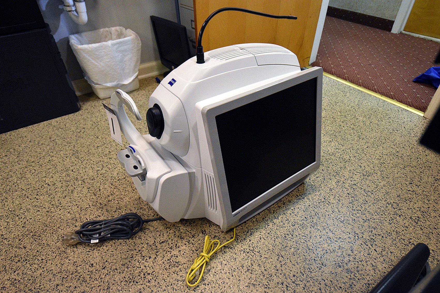 Image for Complete Contents of Optometrist Lab & Office