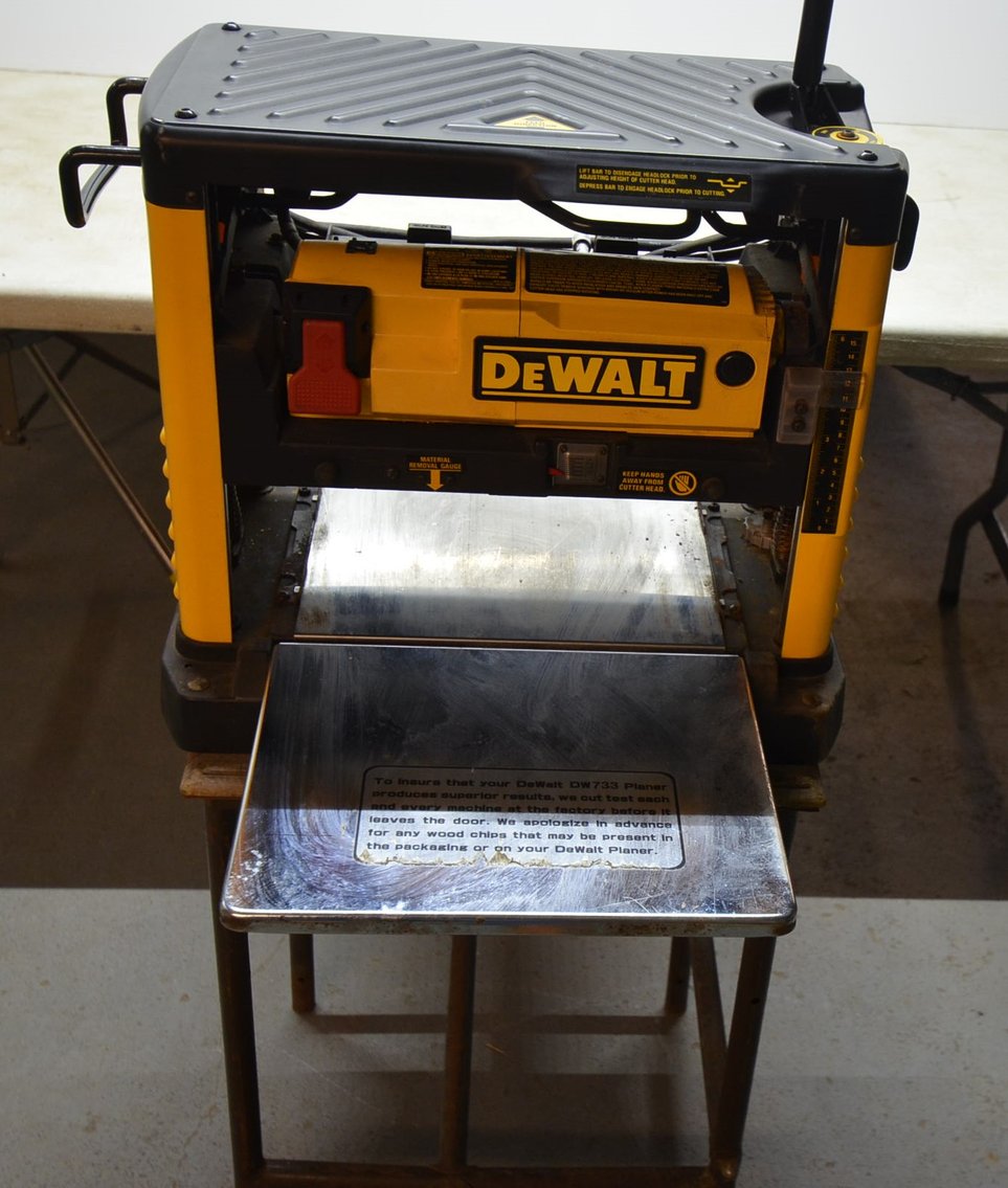 Image for 2000 FORD F350, ENCLOSED TRAILER, 100+ MORGAN  SILVER DOLLARS, 18 STEAMER TRUNKS, TOOLS & MORE!