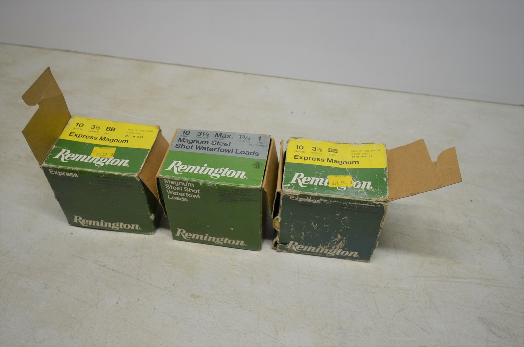 Image for 2000 FORD F350, ENCLOSED TRAILER, 100+ MORGAN  SILVER DOLLARS, 18 STEAMER TRUNKS, TOOLS & MORE!