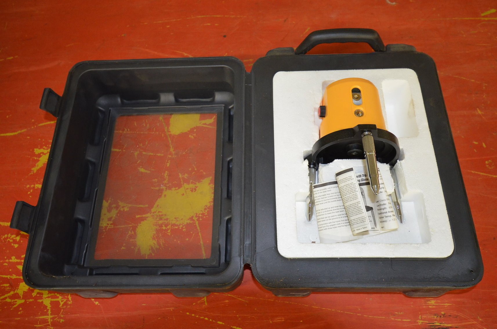 Image for 2000 FORD F350, ENCLOSED TRAILER, 100+ MORGAN  SILVER DOLLARS, 18 STEAMER TRUNKS, TOOLS & MORE!