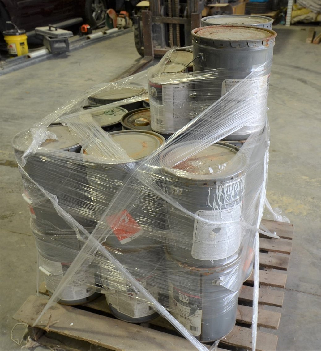 Image for 2000 FORD F350, ENCLOSED TRAILER, 100+ MORGAN  SILVER DOLLARS, 18 STEAMER TRUNKS, TOOLS & MORE!