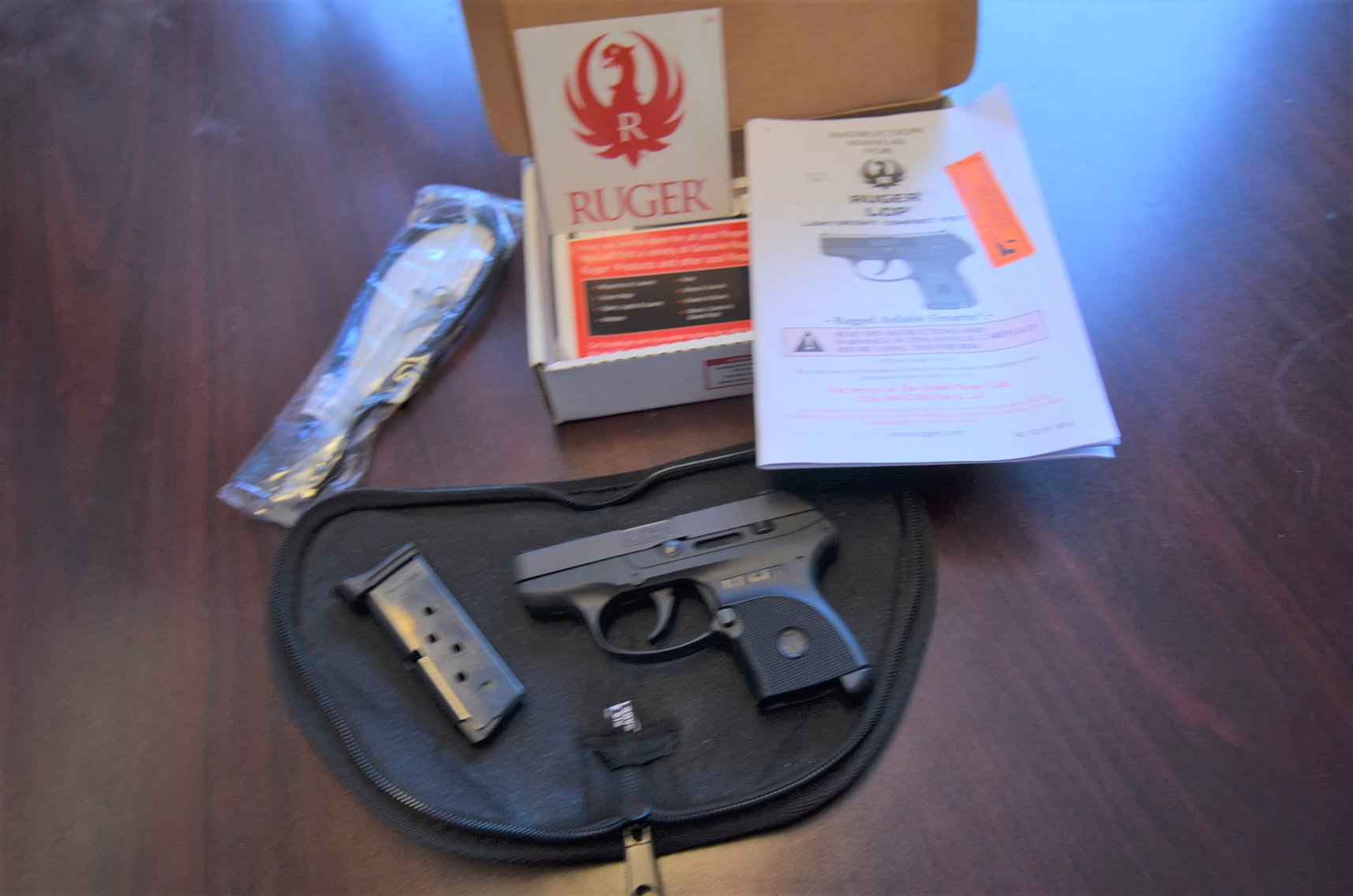 Image for 2004 FORD F150, EMBROIDERY MACHINE, GUNS, COINS, LAMPS, COLLECTIBLES, AND MORE!