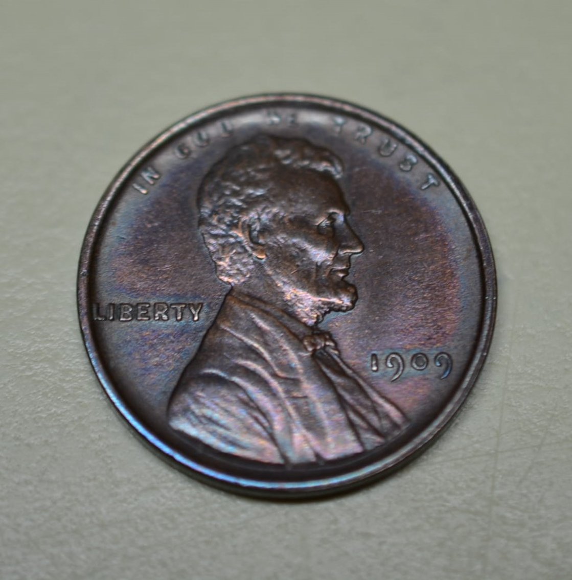 Image for 2004 FORD F150, EMBROIDERY MACHINE, GUNS, COINS, LAMPS, COLLECTIBLES, AND MORE!