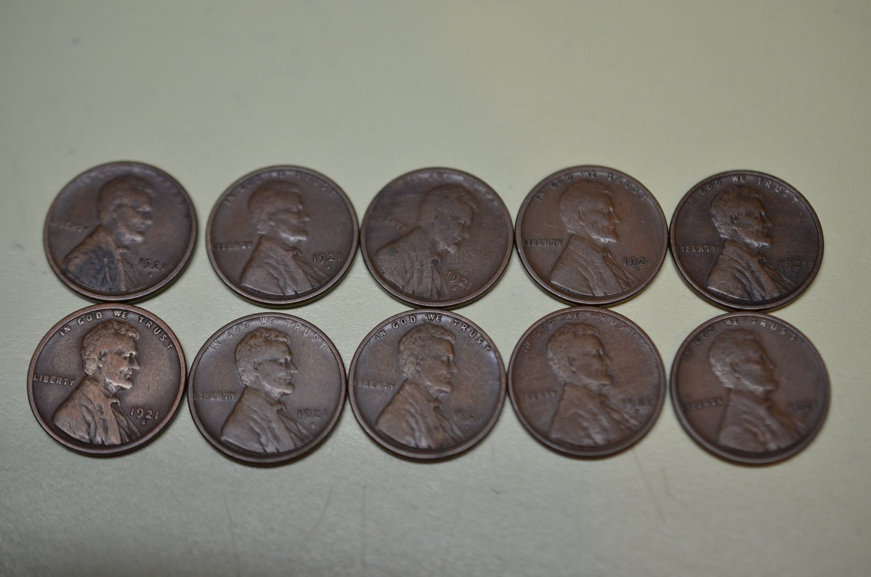 Image for 2004 FORD F150, EMBROIDERY MACHINE, GUNS, COINS, LAMPS, COLLECTIBLES, AND MORE!