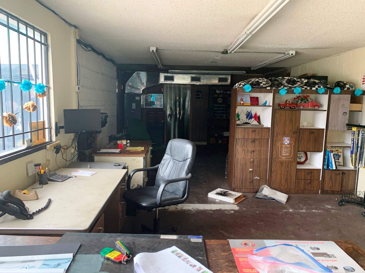 Image for Jacksonville, FL: Complete Liquidation of Assets of Little Bird Garage