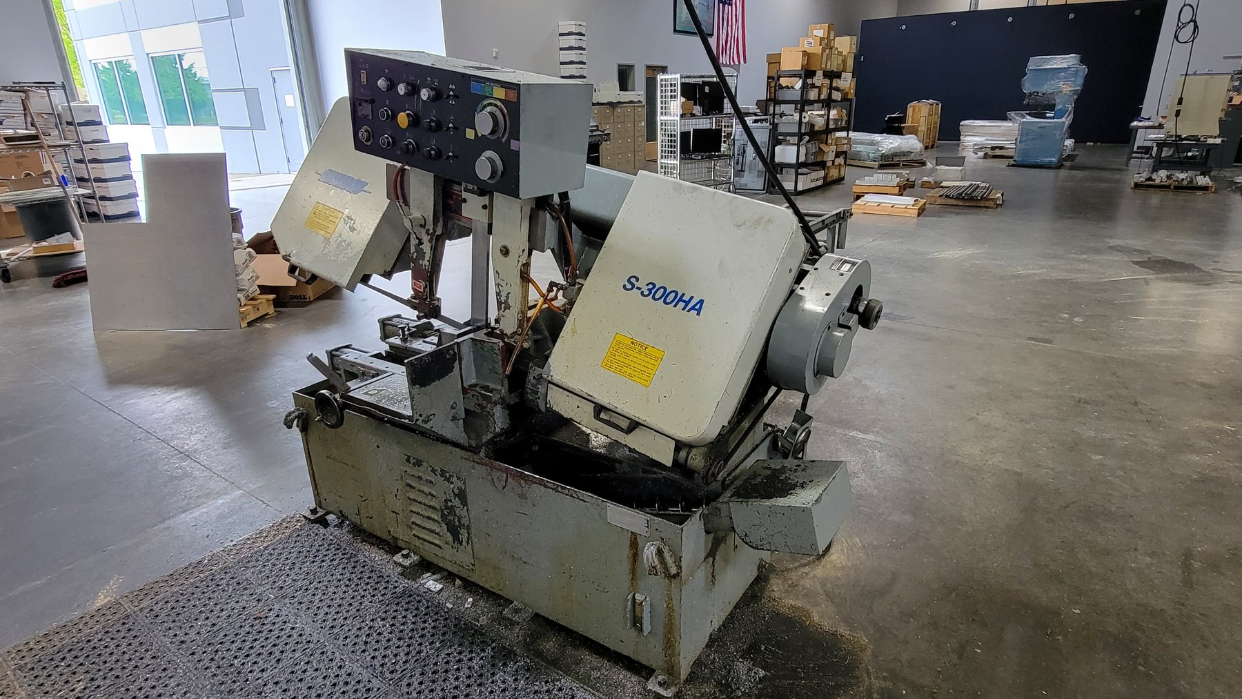 Image for Everett, WA: Short Notice Sale of 5 CNC Vertical Machining Centers