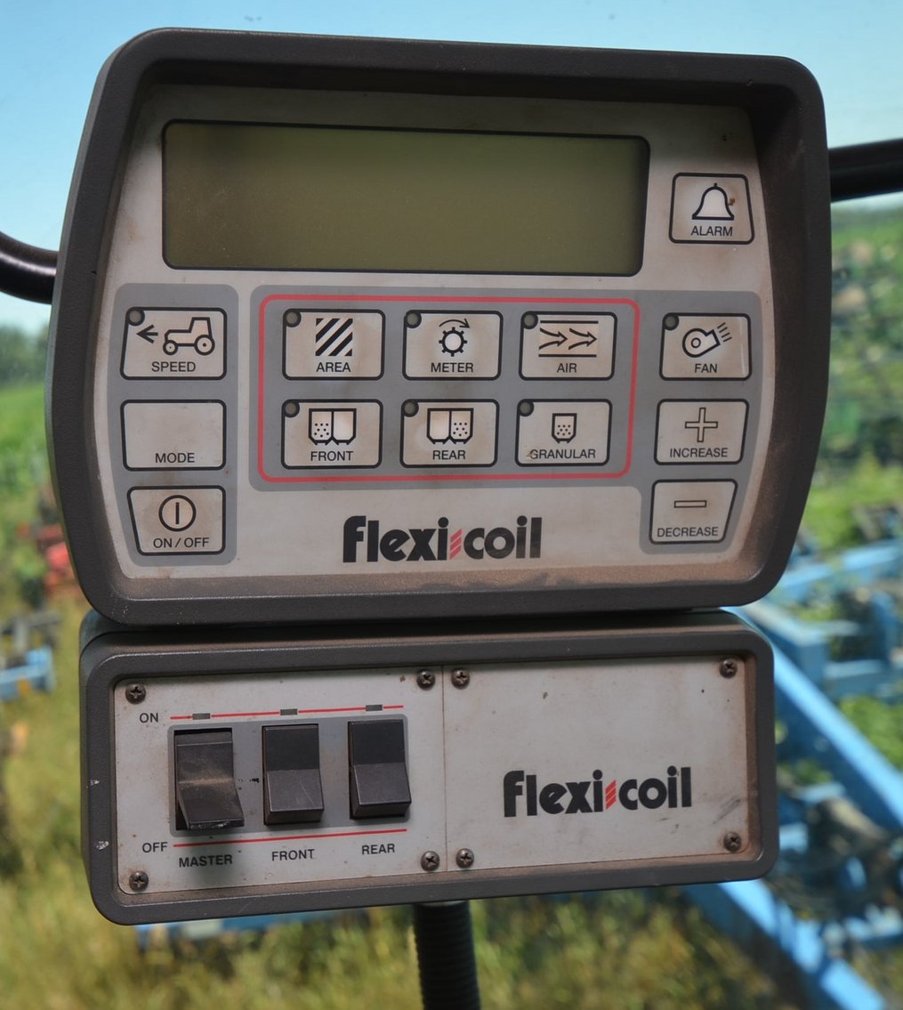 Image for JD 730 AIR SEEDER & FLEXI-COIL 1720 AIR CART