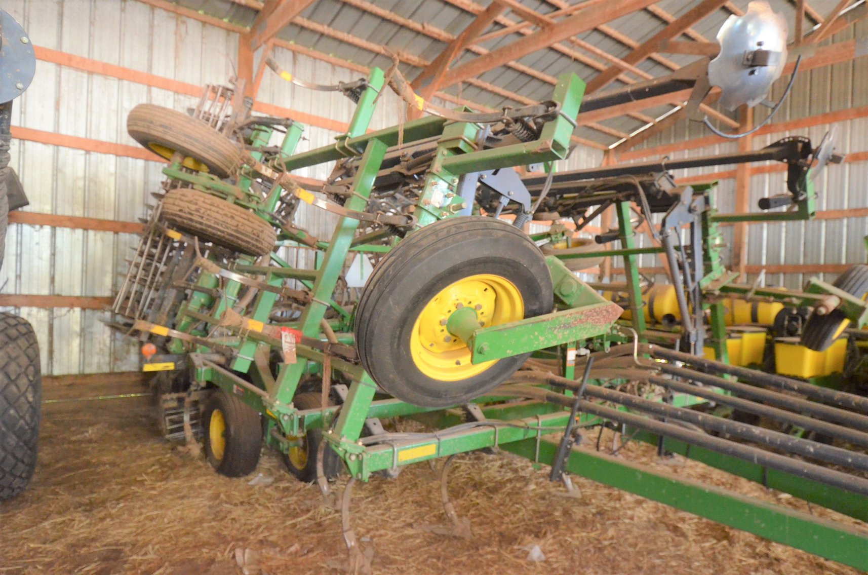 Image for JD 730 AIR SEEDER & FLEXI-COIL 1720 AIR CART