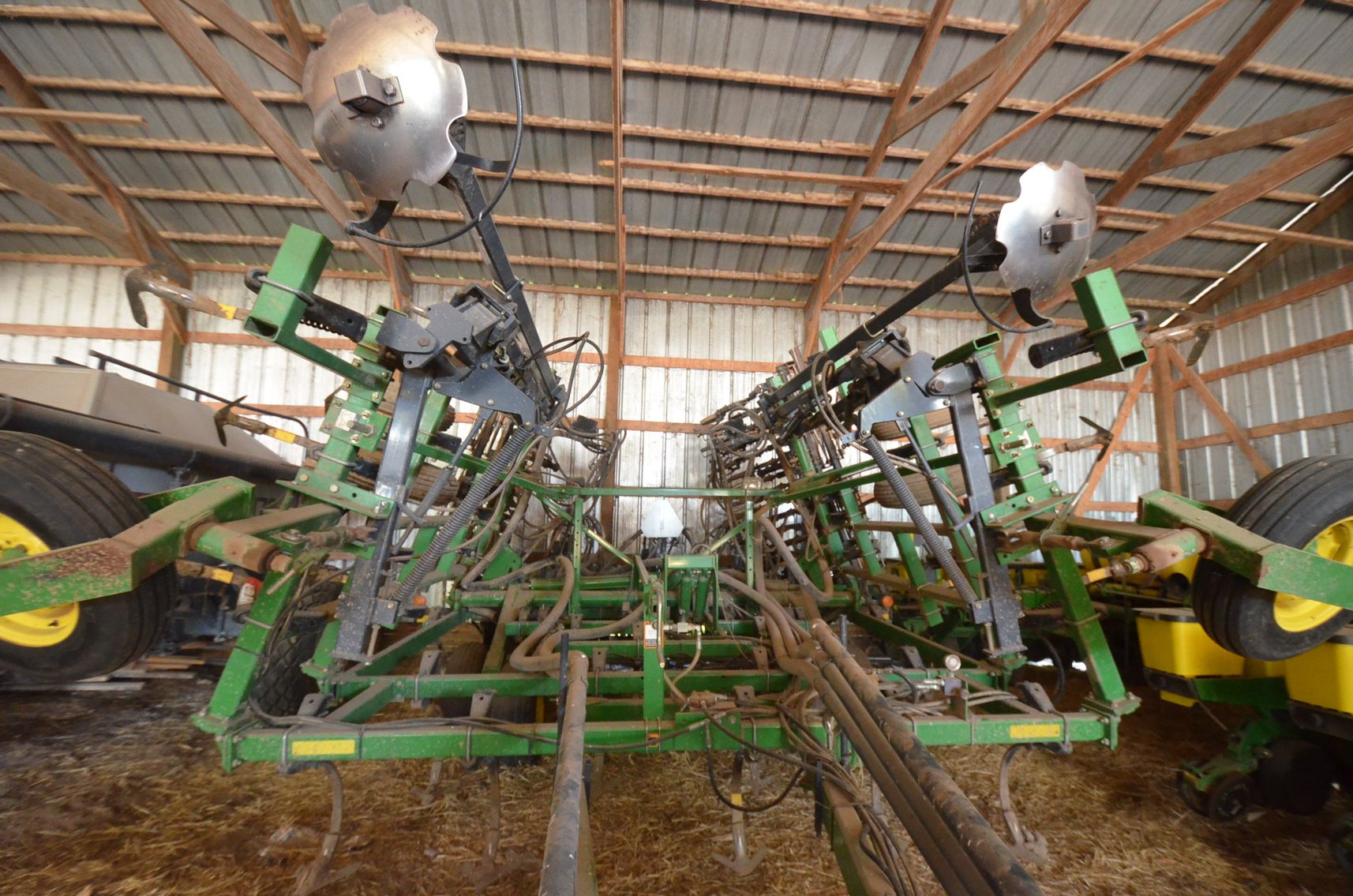 Image for JD 730 AIR SEEDER & FLEXI-COIL 1720 AIR CART