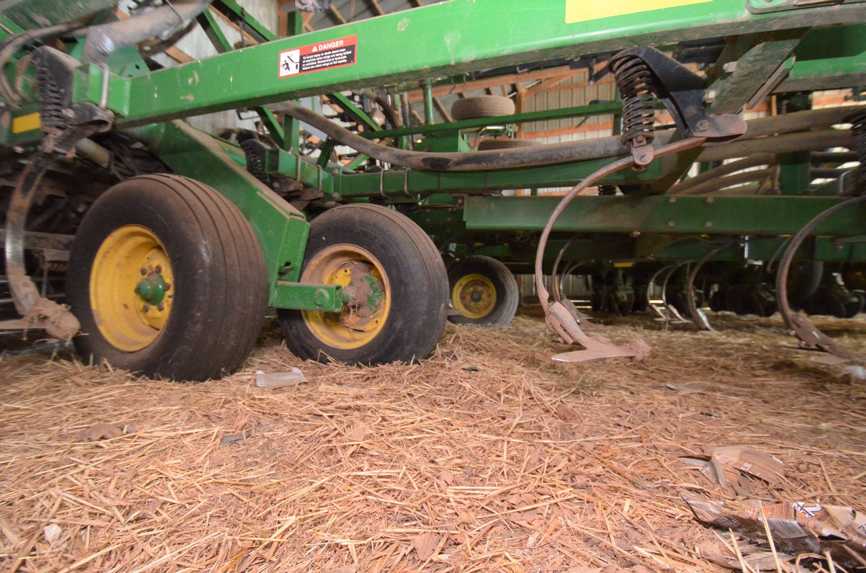 Image for JD 730 AIR SEEDER & FLEXI-COIL 1720 AIR CART