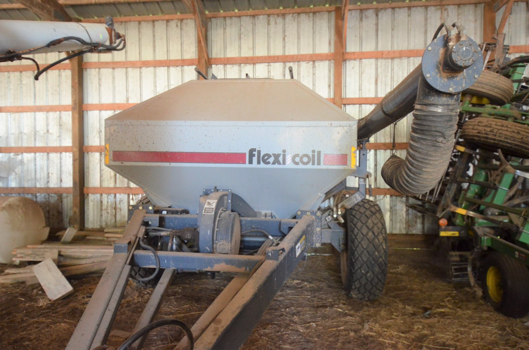 Image for JD 730 AIR SEEDER & FLEXI-COIL 1720 AIR CART