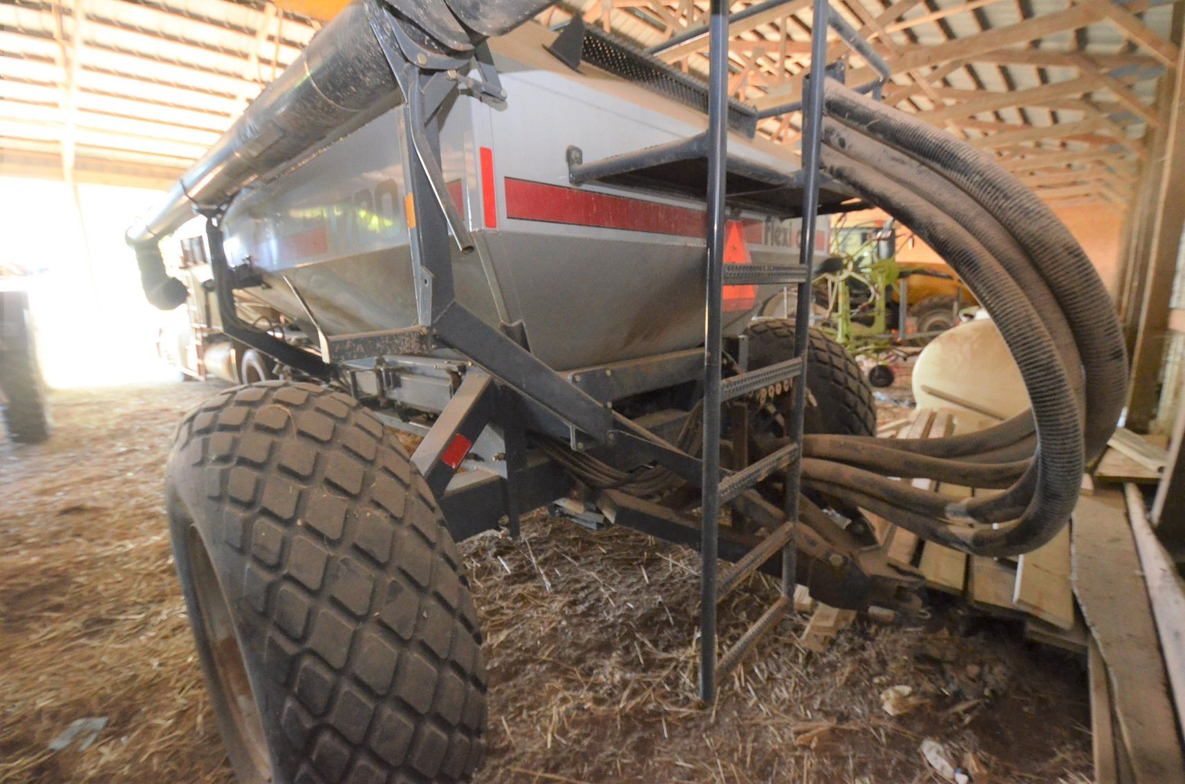 Image for JD 730 AIR SEEDER & FLEXI-COIL 1720 AIR CART