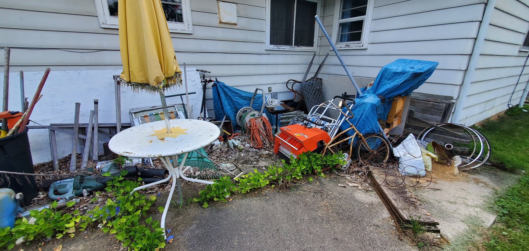 Image for Defiance Entire House Content Liquidation