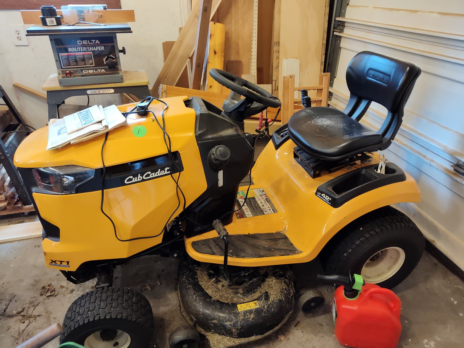 Image for BG Lawnmower, Tools, and More Auction