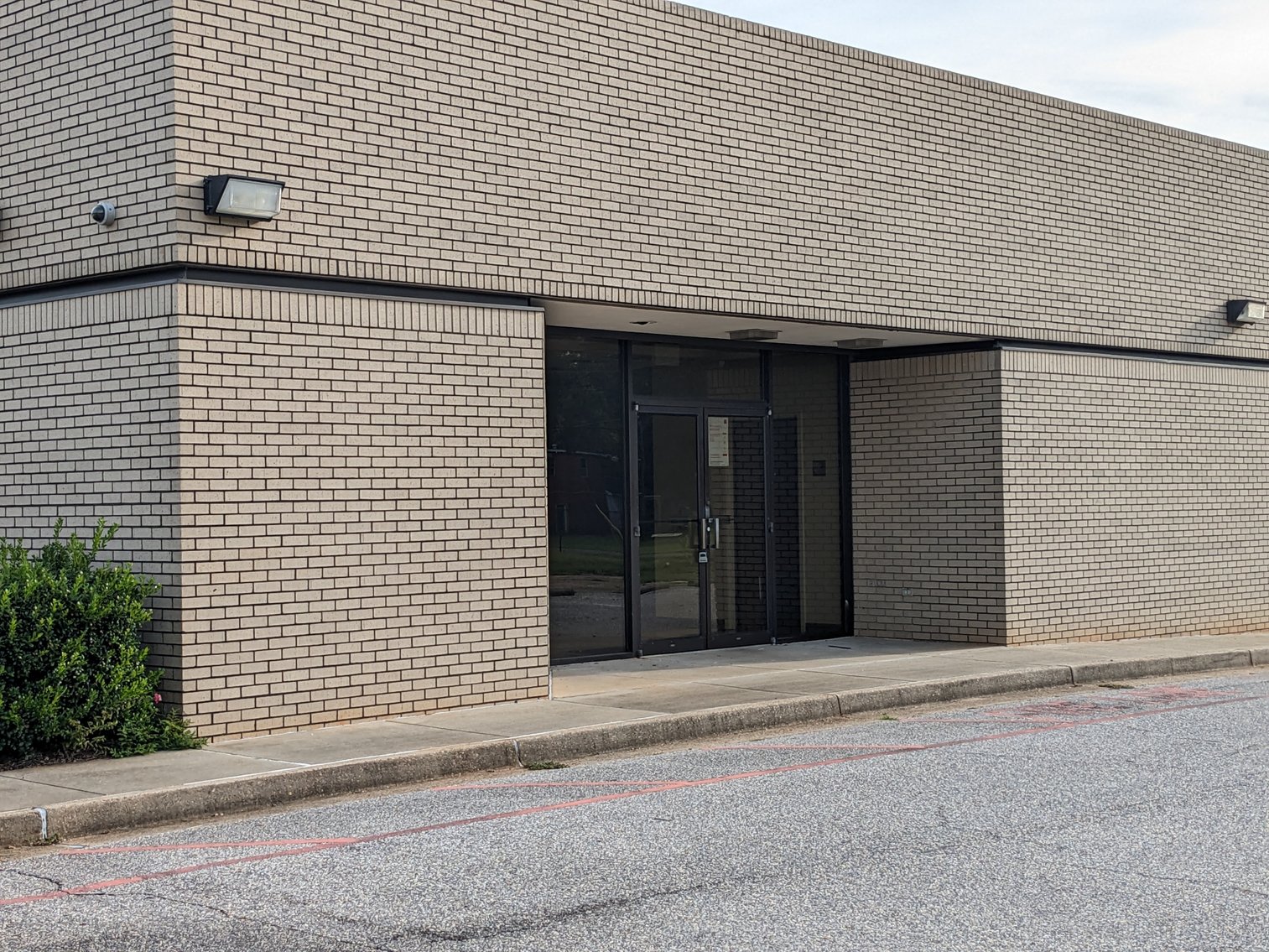 Image for Mobile, AL: 3,371± SF Former Bank Branch on 1.1± Acres at 2745 Government Blvd. (Mobile County)
