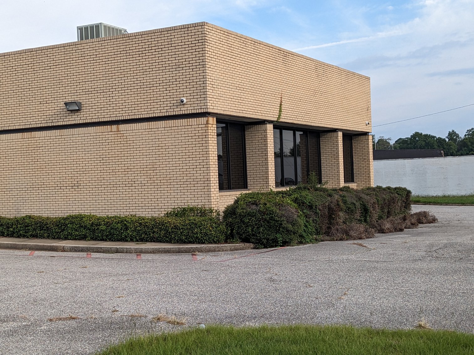 Image for Mobile, AL: 3,371± SF Former Bank Branch on 1.1± Acres at 2745 Government Blvd. (Mobile County)