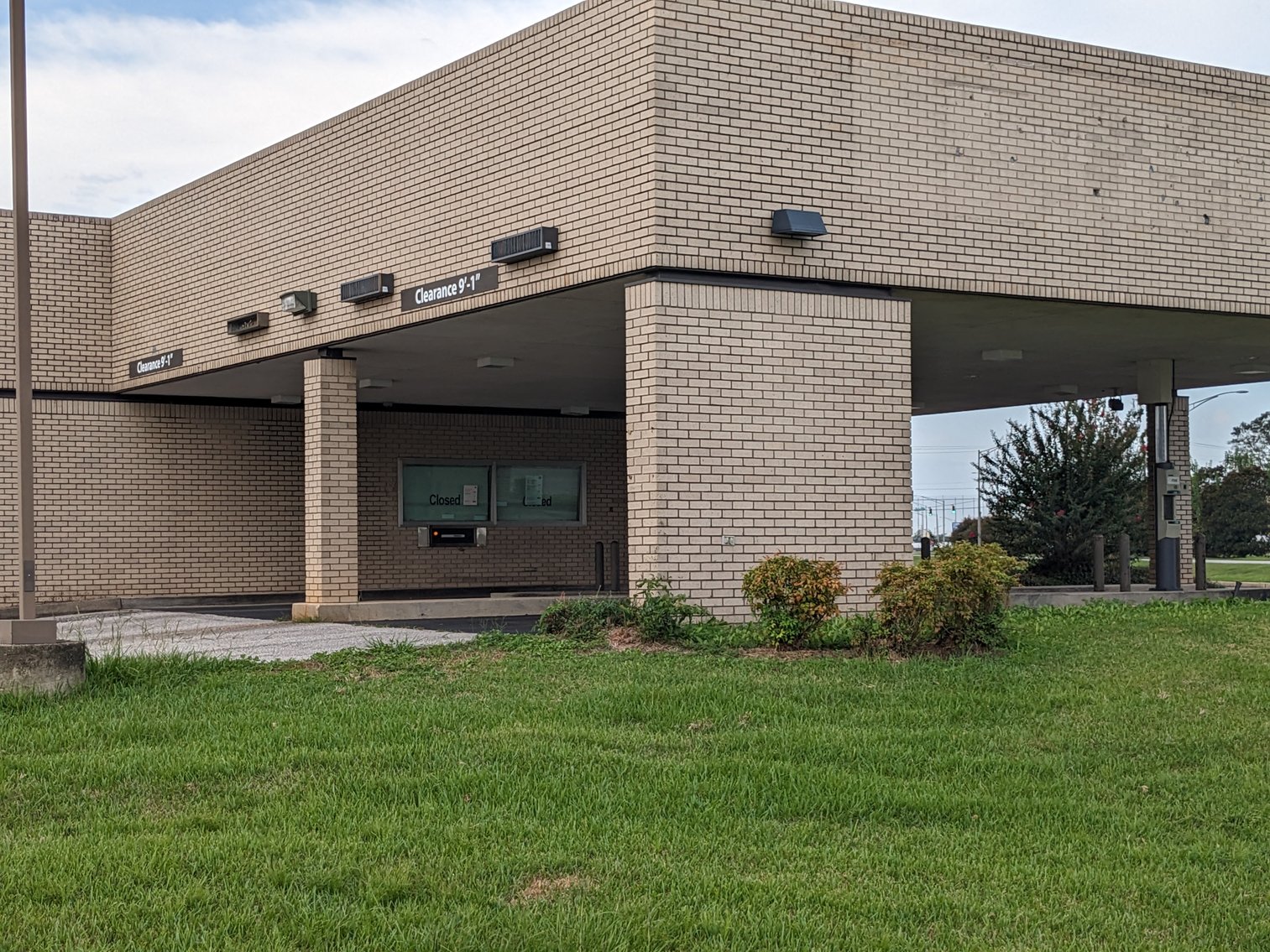 Image for Mobile, AL: 3,371± SF Former Bank Branch on 1.1± Acres at 2745 Government Blvd. (Mobile County)