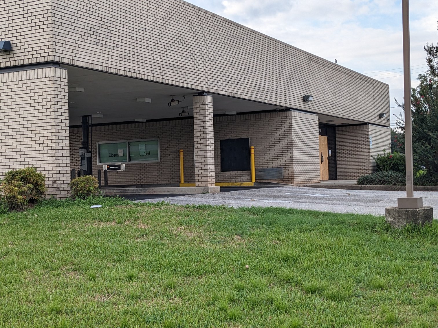 Image for Mobile, AL: 3,371± SF Former Bank Branch on 1.1± Acres at 2745 Government Blvd. (Mobile County)