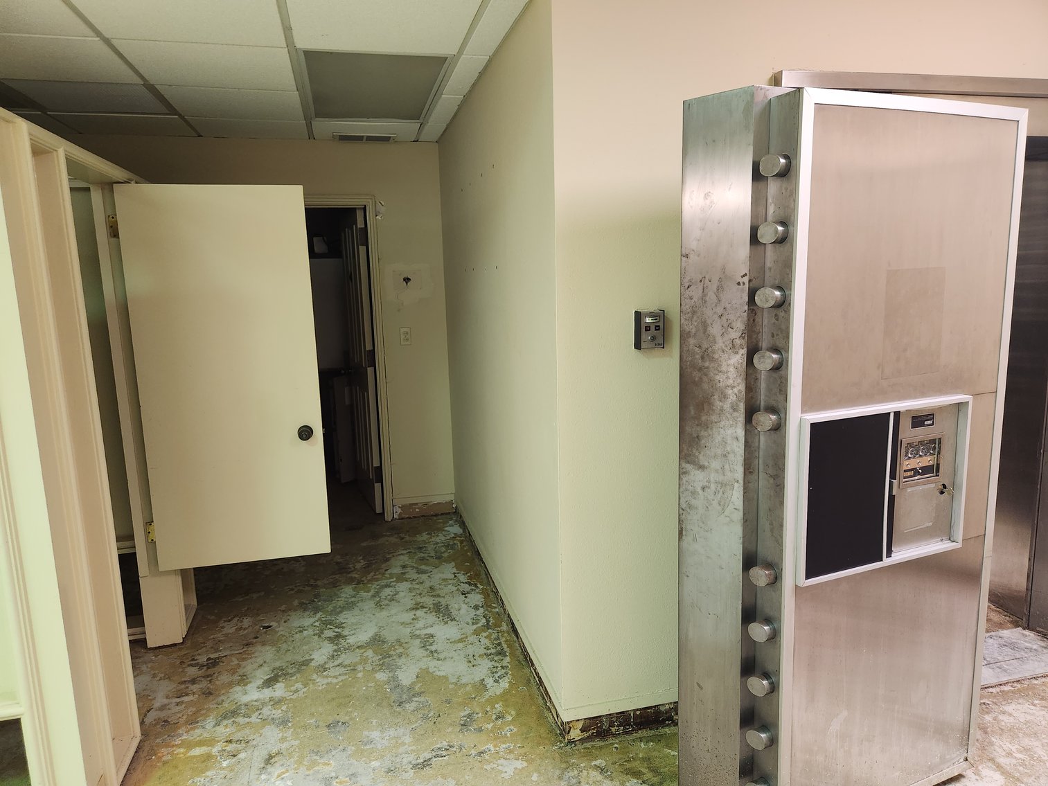 Image for South Daytona, FL: 12,610± SF Former Bank Branch on 2.2± Acres at 2111 S Ridgewood Ave. (Volusia County)