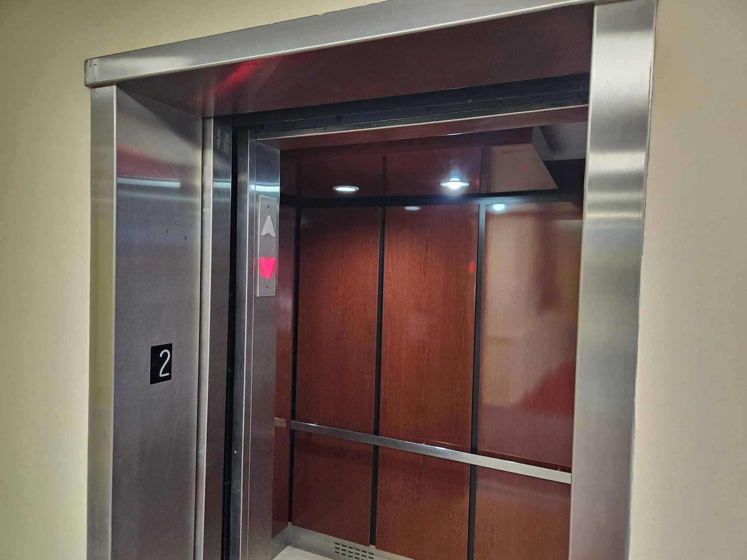 Image for South Daytona, FL: 12,610± SF Former Bank Branch on 2.2± Acres at 2111 S Ridgewood Ave. (Volusia County)