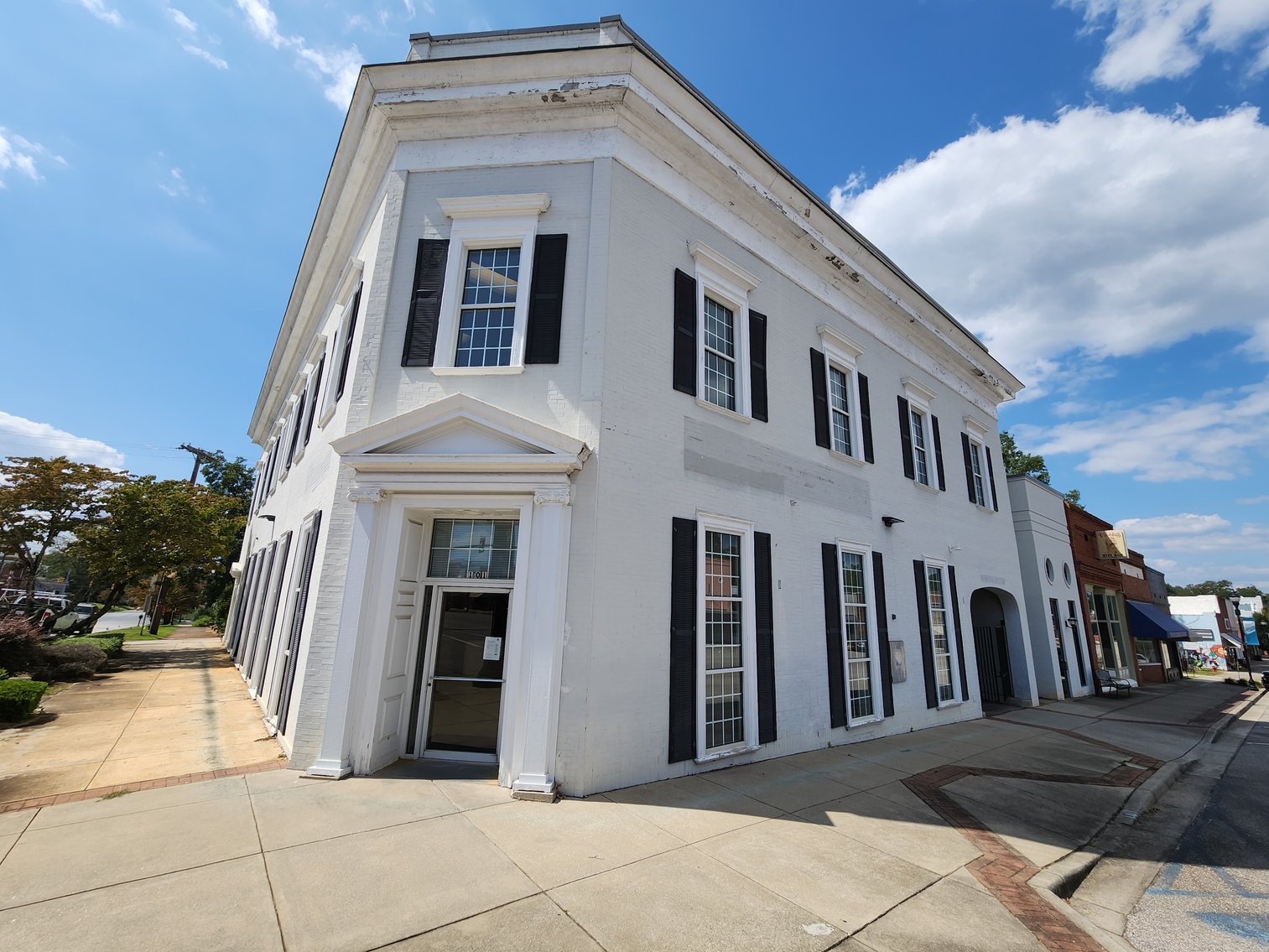 Image for Winnsboro, SC: 10,164±SF Footprint Former Bank Branch on 1± Acre at 101 N Congress St. (Fairfield County)