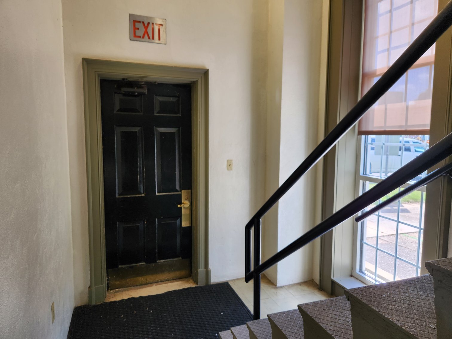 Image for Winnsboro, SC: 10,164±SF Footprint Former Bank Branch on 1± Acre at 101 N Congress St. (Fairfield County)