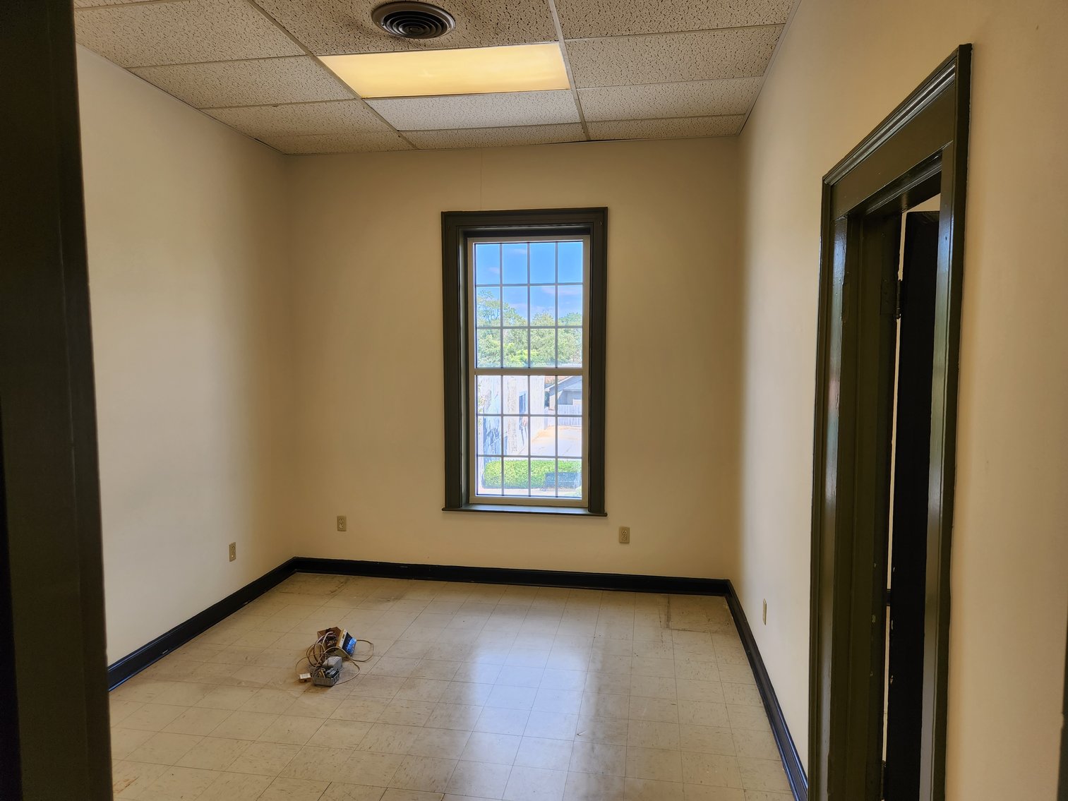 Image for Winnsboro, SC: 10,164±SF Footprint Former Bank Branch on 1± Acre at 101 N Congress St. (Fairfield County)