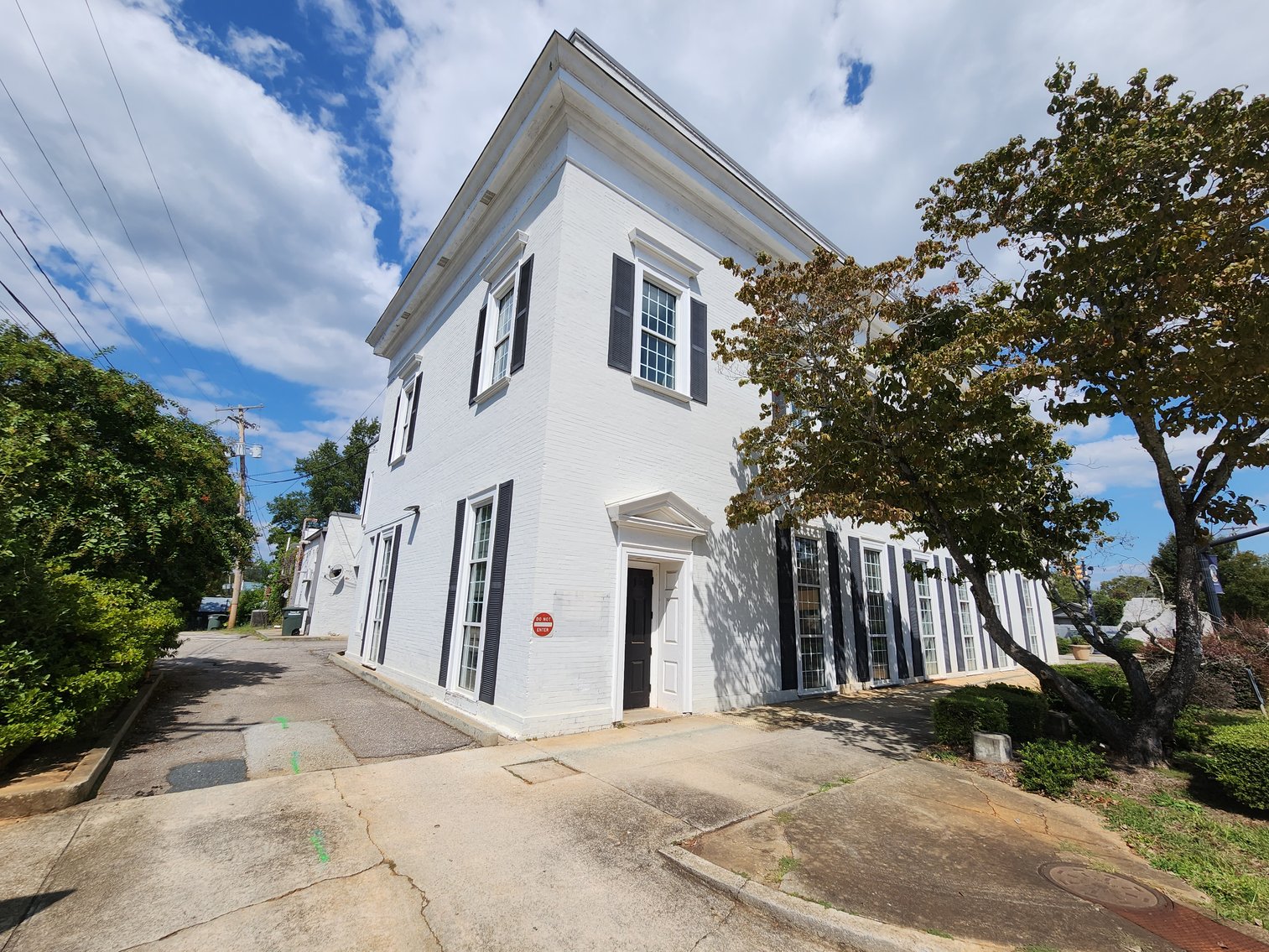 Image for Winnsboro, SC: 10,164±SF Footprint Former Bank Branch on 1± Acre at 101 N Congress St. (Fairfield County)