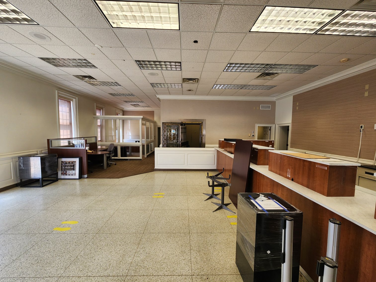 Image for Winnsboro, SC: 10,164±SF Footprint Former Bank Branch on 1± Acre at 101 N Congress St. (Fairfield County)