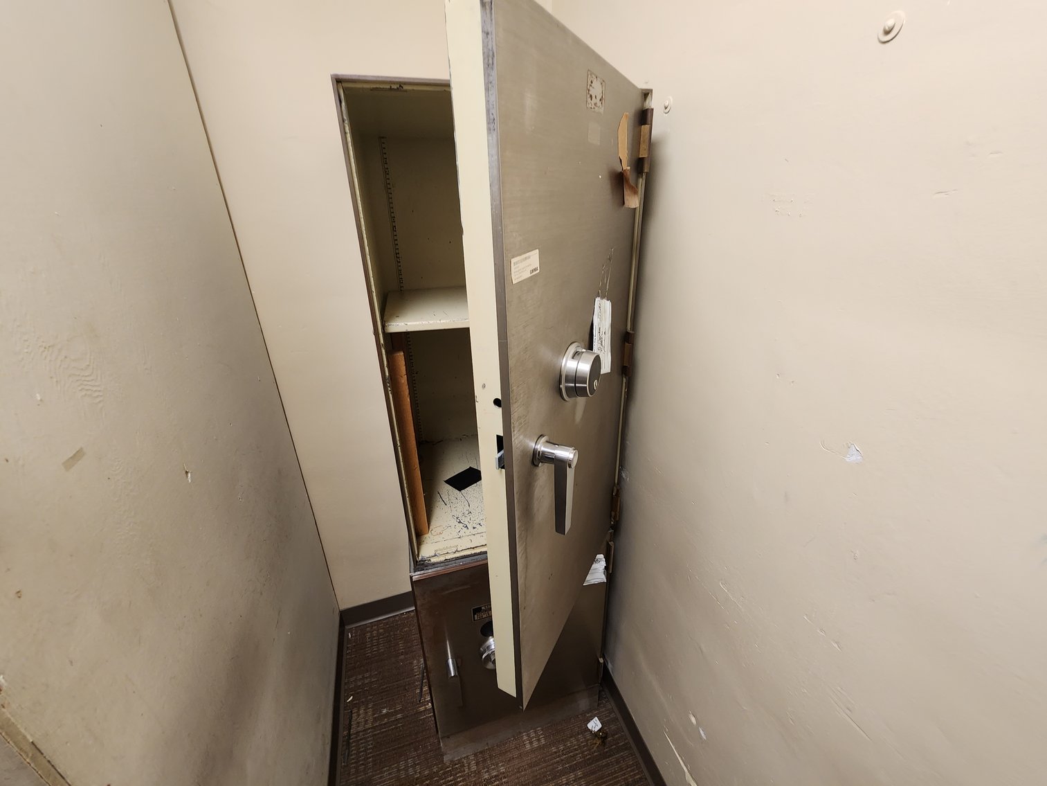 Image for Winnsboro, SC: 10,164±SF Footprint Former Bank Branch on 1± Acre at 101 N Congress St. (Fairfield County)