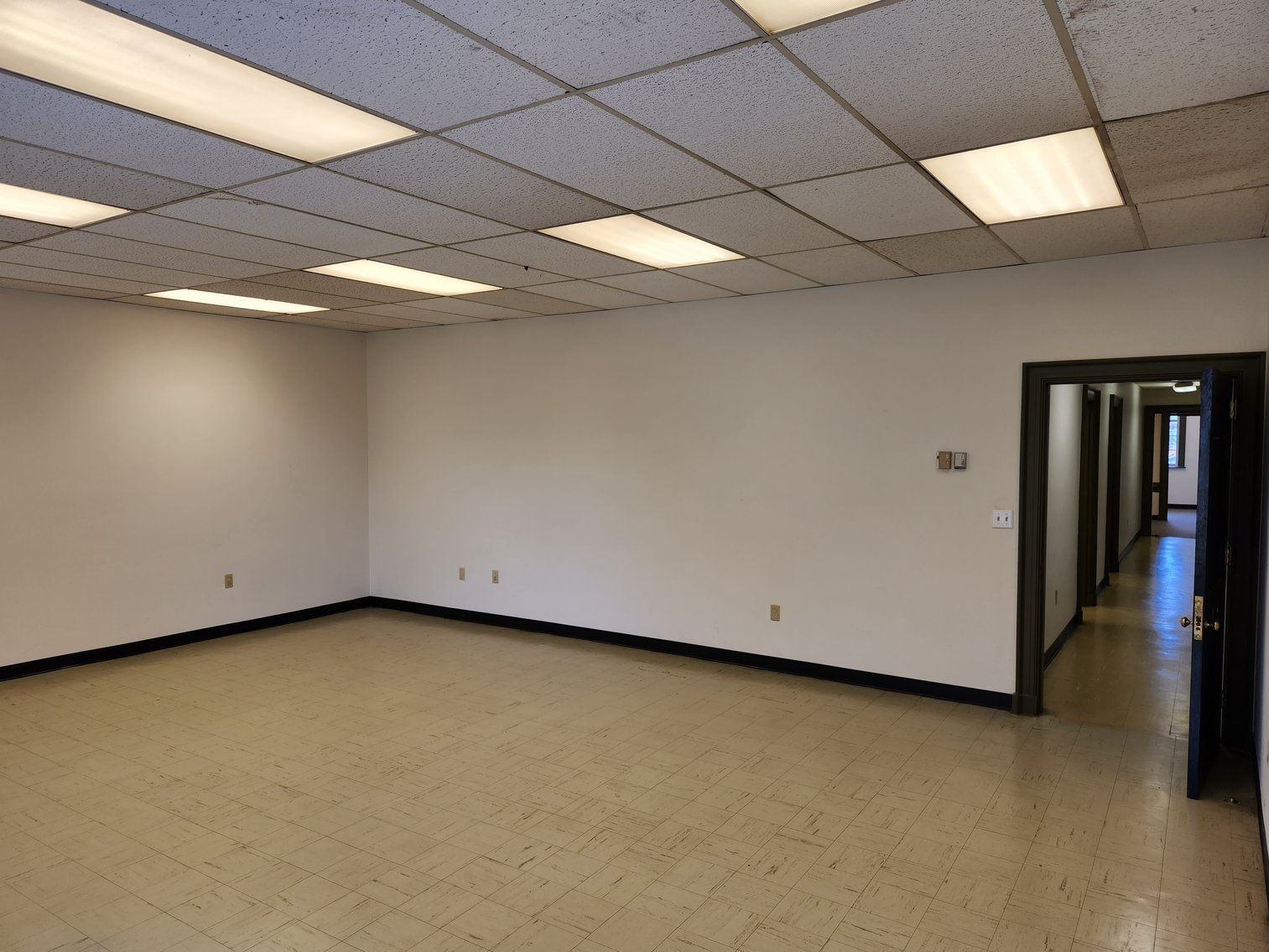 Image for Winnsboro, SC: 10,164±SF Footprint Former Bank Branch on 1± Acre at 101 N Congress St. (Fairfield County)