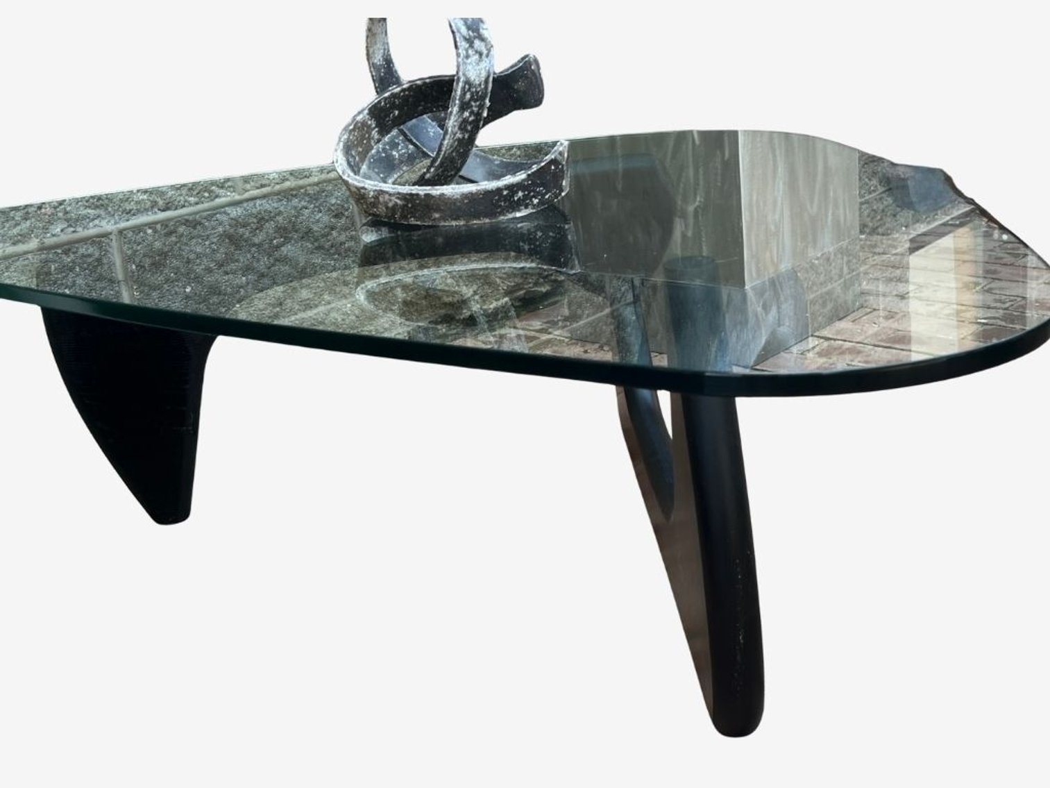 Image for AUGUST Discovery online estate auction