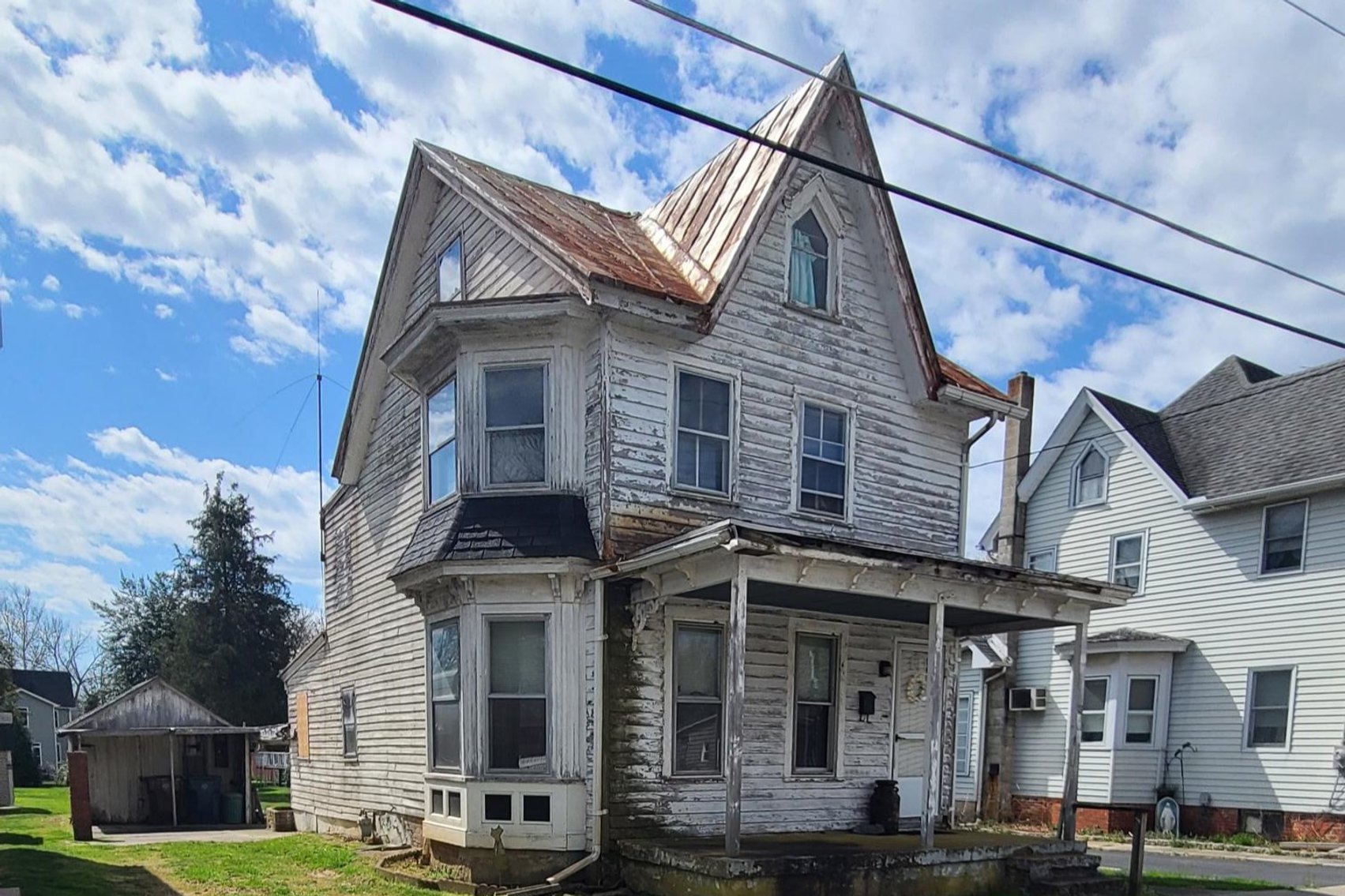 Image for Seller Ordered Online Auction - 1,278 +/- SF Two-Story Dwelling on 32' x 180' Lot