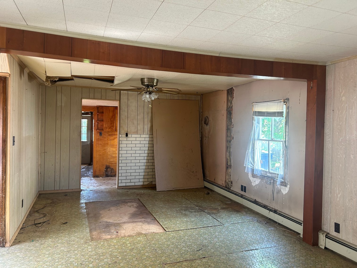 Image for Seller Ordered Online Auction - 1,278 +/- SF Two-Story Dwelling on 32' x 180' Lot