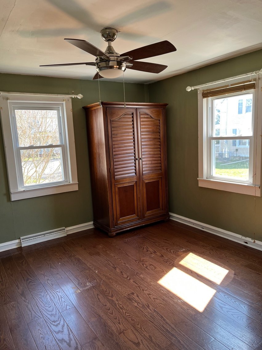 Image for Adorable 2 BR 1 Bath 624 +/- SF Bungalow on 0.7 +/- Acre in Pilesgrove Twp.