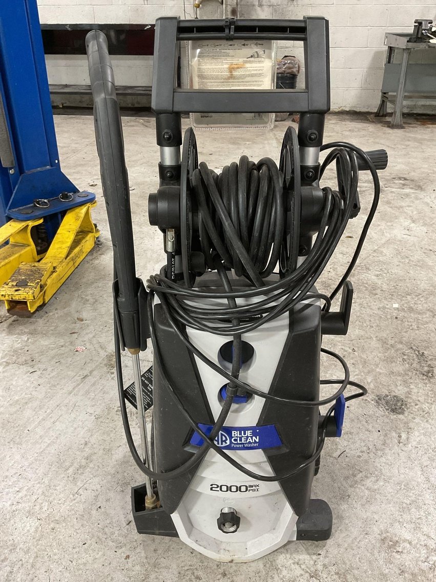 Image for Mercedes Vehicles & Auto Repair Shop Tools | C.S. Cantlin Business Liquidation | July 22, 2024 at 8:00 PM