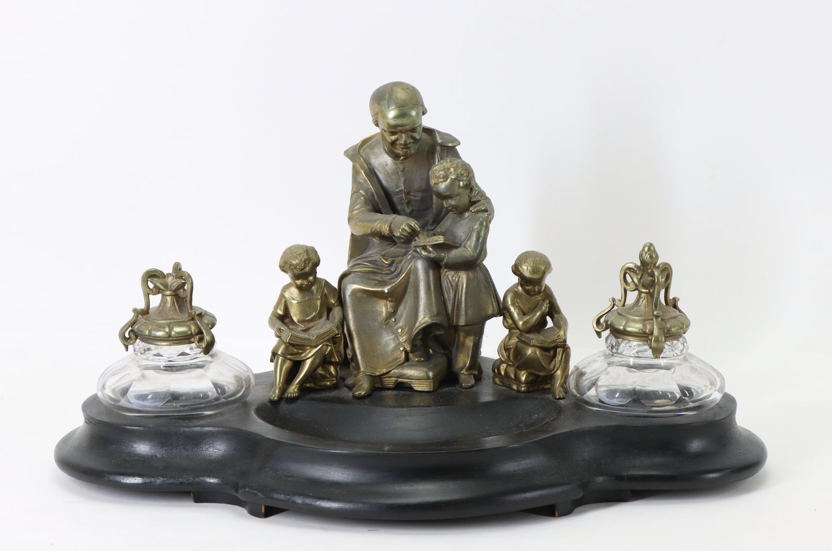 Image for Home & Decor | March 13, 2025 at 8:00 PM