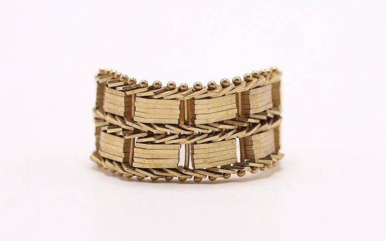 Image for Silver and Jewelry | March 26, 2025 at 7:00 PM