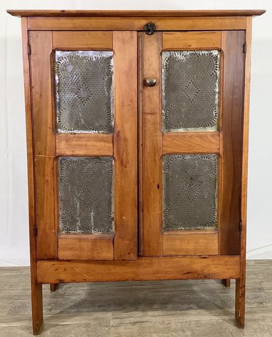 Image for Furniture & Rugs | April 10,  2025 at 7:00 PM