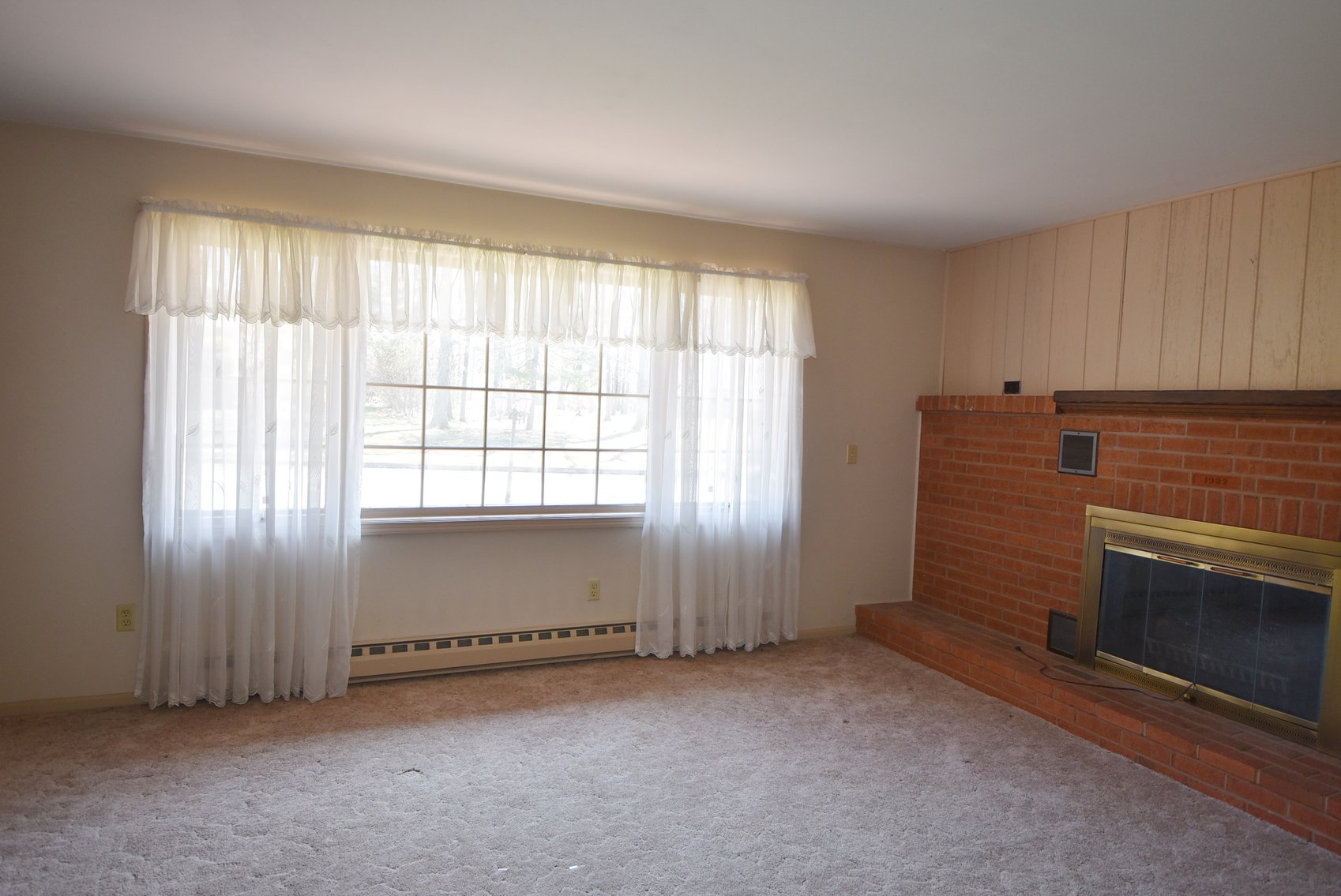 Image for Sold! Real Estate For Auction | 423 E. Garfield Ave, Souderton, PA 18964 | May 1, 2025 at 4:00 PM