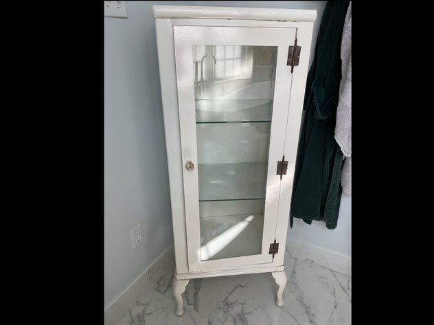 Image for Estate Sale | Jenkintown ,PA | May 12, 2025 at 8:00 PM