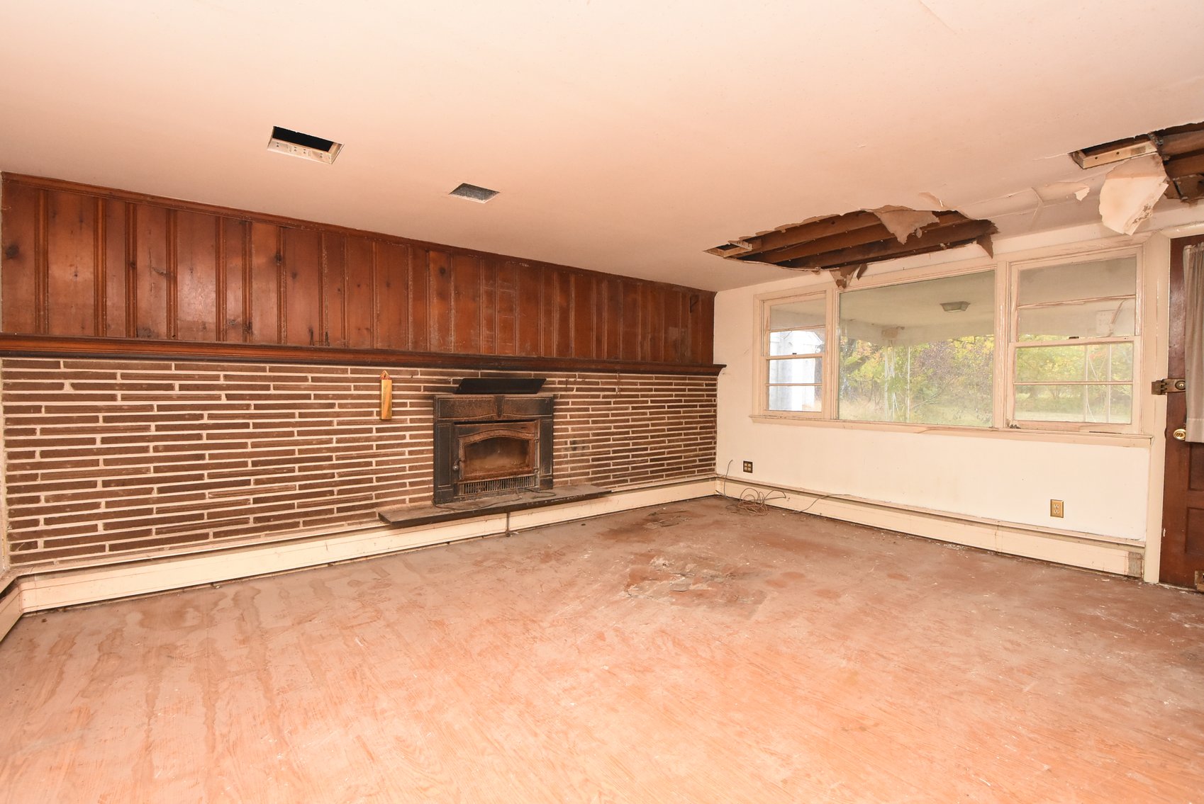 Image for Sold! Real Estate For Auction | 422 Wyndon Rd, Ambler, PA 19002 | November 20, 2025 at 4:00 PM