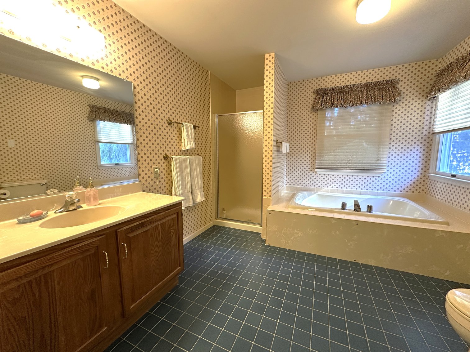 Image for Sold! Real Estate For Auction | 2801 Denbeigh Drive, Hatfield, PA 19440 | December 11, 2025 at 4:00 PM