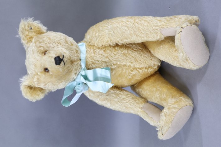 Image for Catalog of Antique and Other Fine Dolls | Day 1 | March 31, 2026 at 10:00 AM